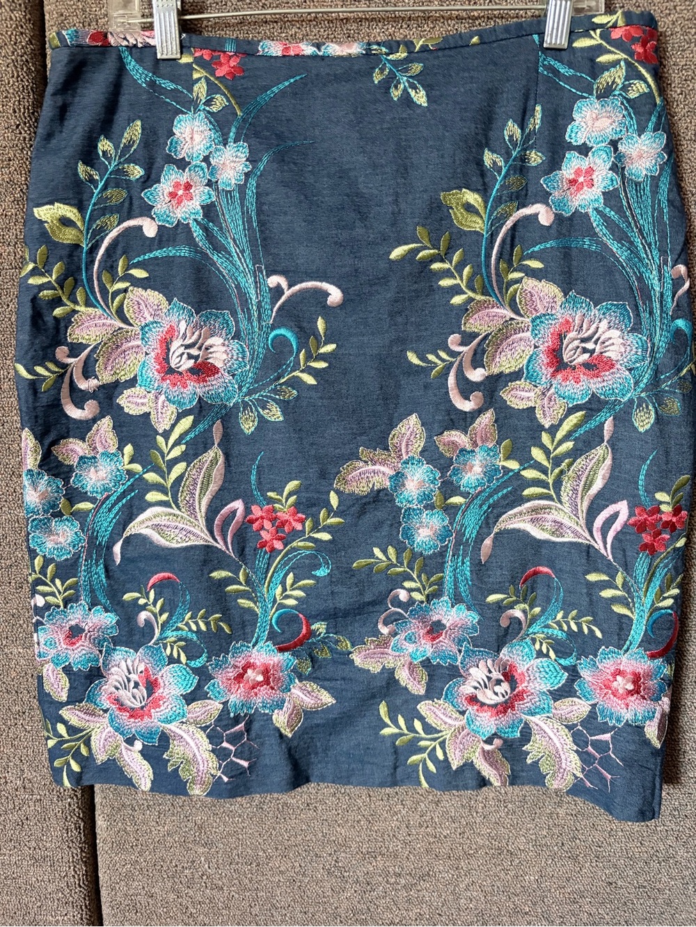 Tahari Arthur S Levine Skirt 14 Embroidered Floral Linen Blend Blue Pencil